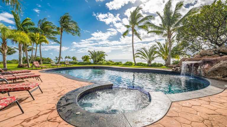 Punakea Loop Unit B Lahaina HI 96761 - pool