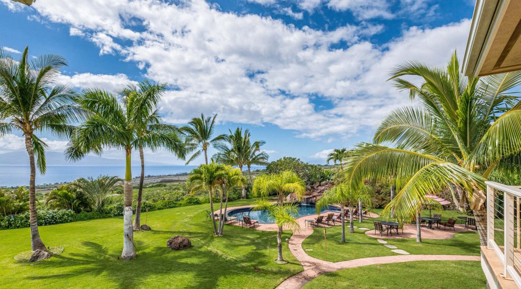 Punakea Loop Unit B Lahaina HI 96761 - yard